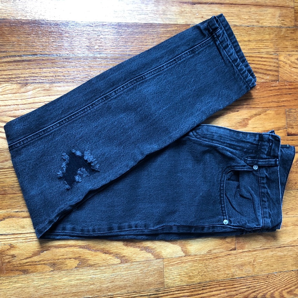 BLACK DISTRESSED JEANS - Picture 4 of 9